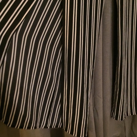 L~ *Jumper* Blk&Wht Striped w/ Adjustable Straps - Picture 11 of 12